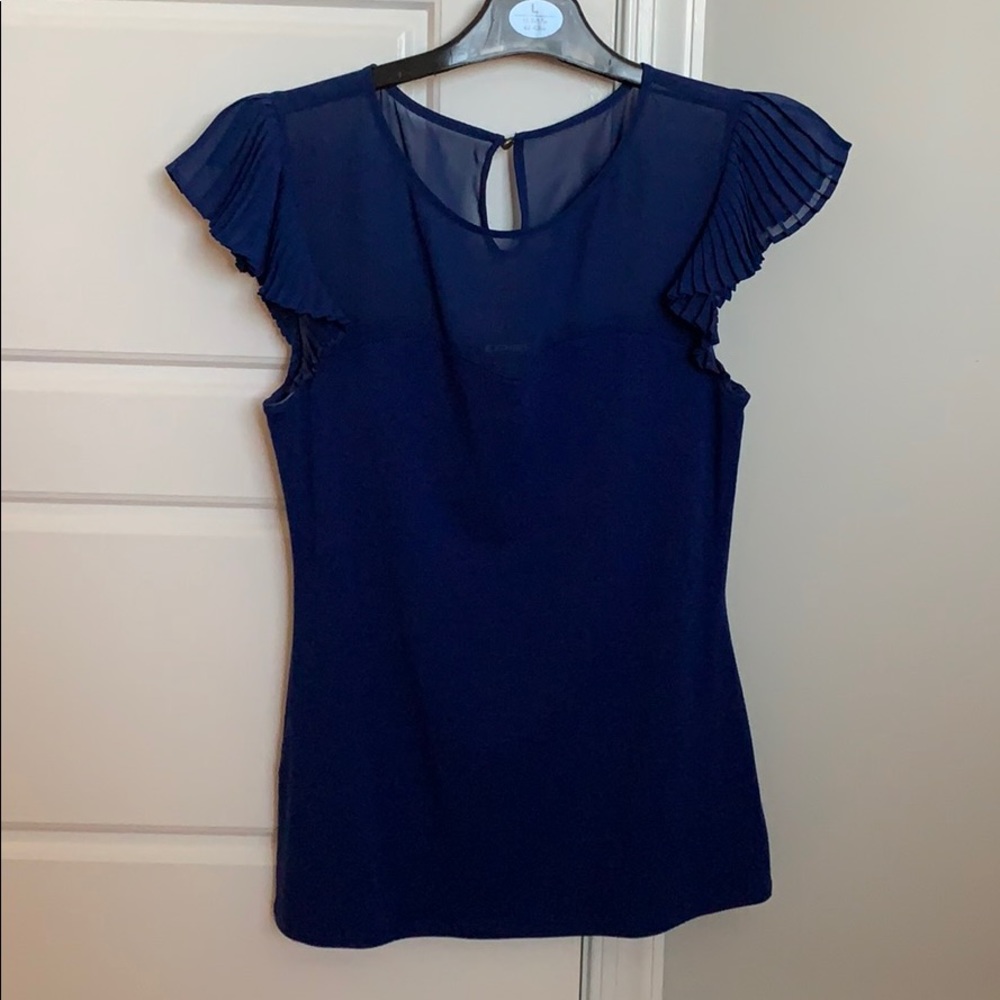 Women’s Express shirt